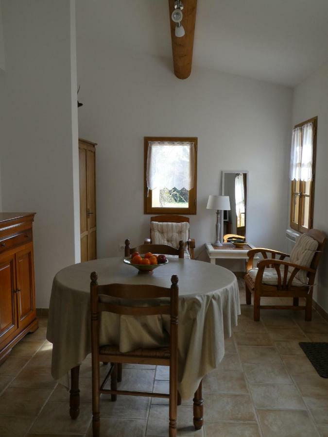 Les Biguieres Guest House Maubec  Bagian luar foto