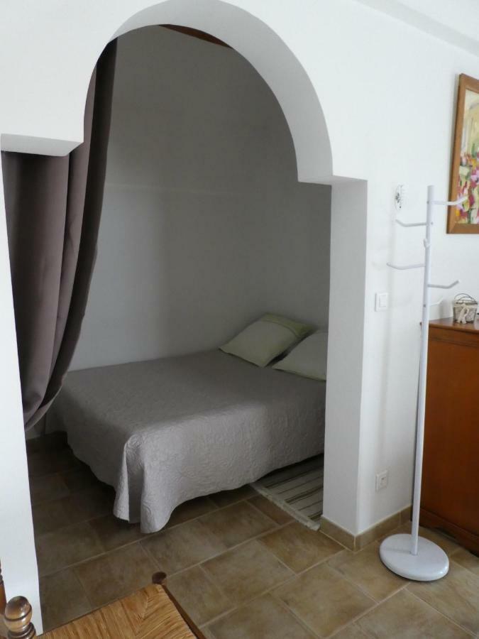 Les Biguieres Guest House Maubec  Bagian luar foto