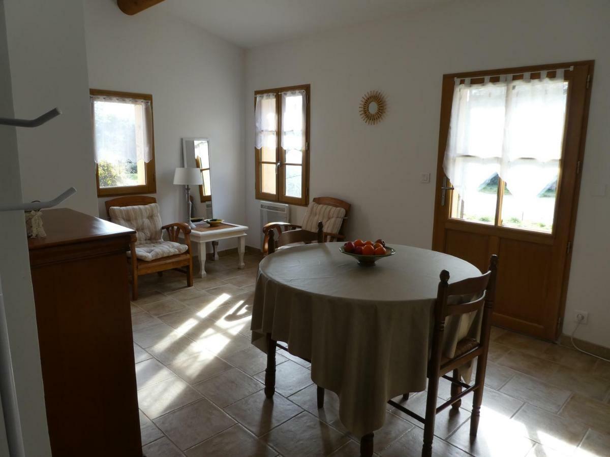 Les Biguieres Guest House Maubec  Bagian luar foto