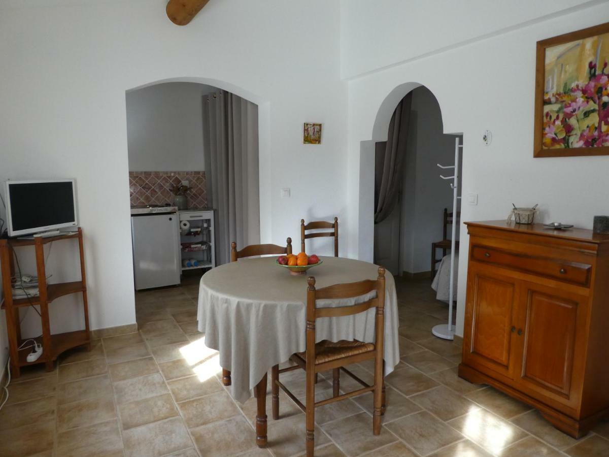 Les Biguieres Guest House Maubec  Bagian luar foto